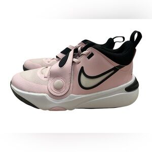 NIKE Court 🏐🏀LIKE NEW🏀🏐 Team Hustle D11 **free volleyball knee pads included!**